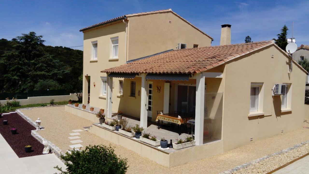 Bed and Breakfast L'Oustau Bonur Бур-Сент-Андеоль Экстерьер фото